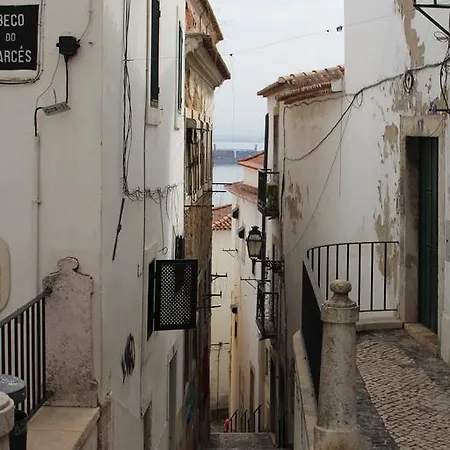 Amazing Aparts - Alfama Apartment Lisbon